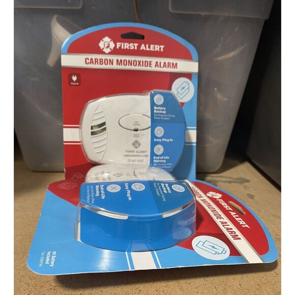 2 PK SEALED First Alert Plug-In Electrochemical Carbon Monoxide Detector - Picture 2 of 4
